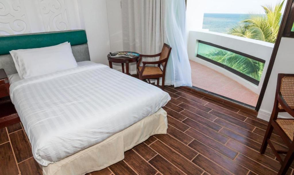 Vitalis White Sands Vigan Exterior photo